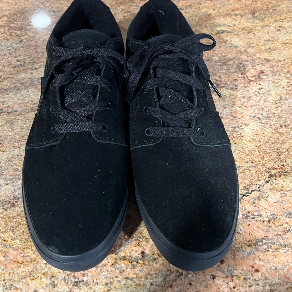 Casual sneakers